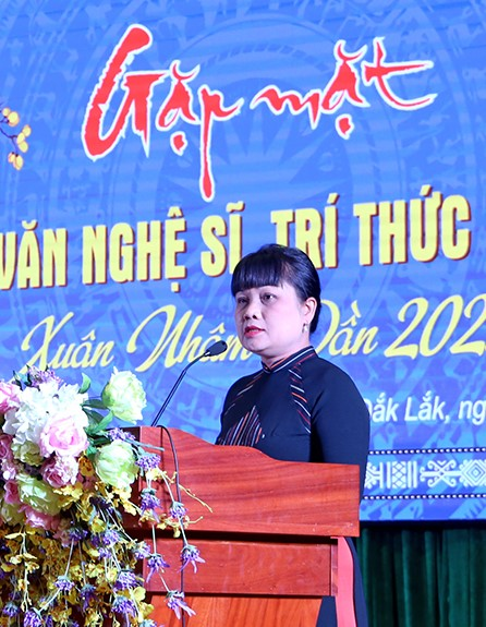 Gặp mặt văn nghệ sĩ, trí thức và báo giới Xuân Nhâm Dần 2022