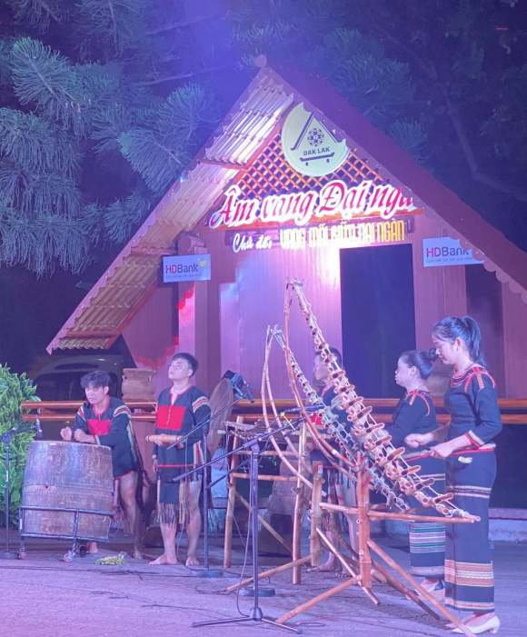 Biểu diễn trở lại chương trình văn hóa cồng chiêng phục vụ Nhân dân, du khách