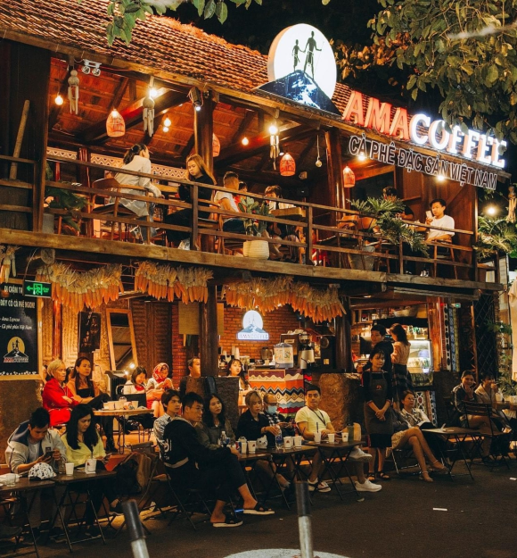 Đường sách cà phê Buôn Ma Thuột chuẩn bị các hoạt động phục vụ du khách trong dịp Lễ hội