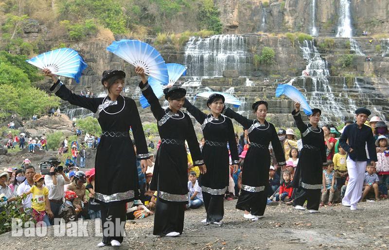 Điểm tô thêm vẻ đẹp Tây Nguyên