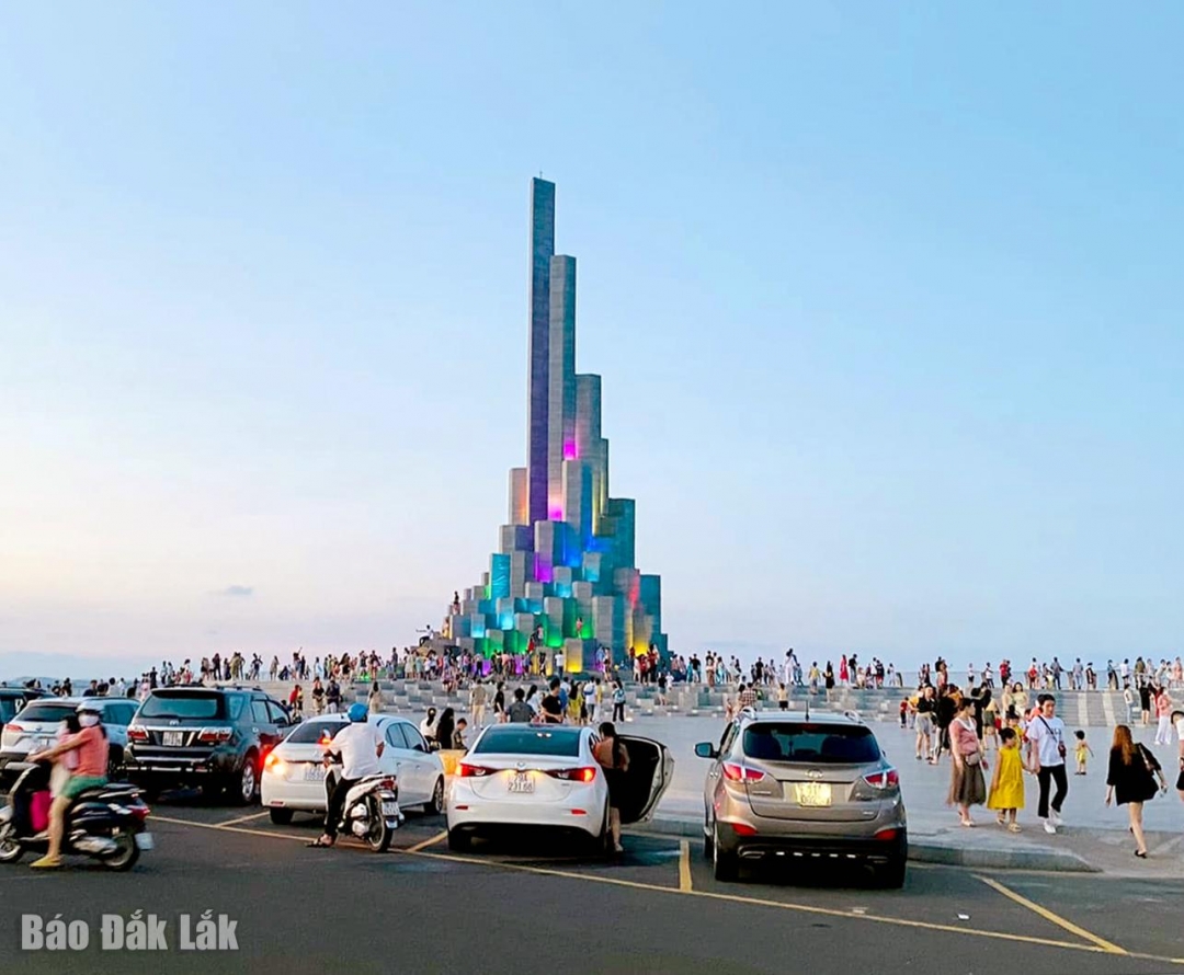 Tháp Nghinh Phong: Từ biểu tượng du lịch và kiến trúc đến giải đấu thể thao uy tín