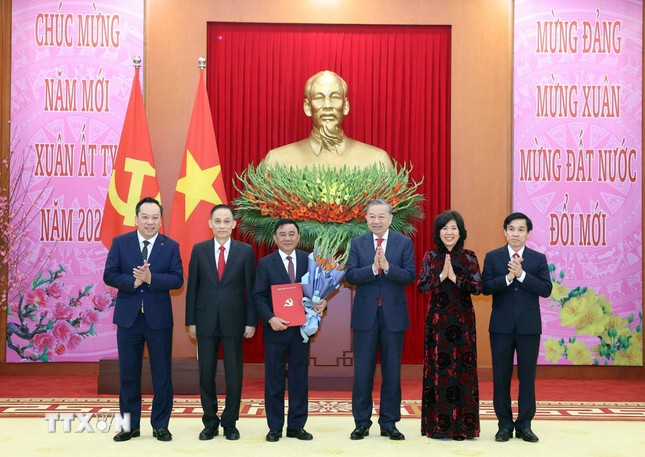 Tổng Bí thư Tô Lâm ký ban hành Quy định thi hành Điều lệ Đảng