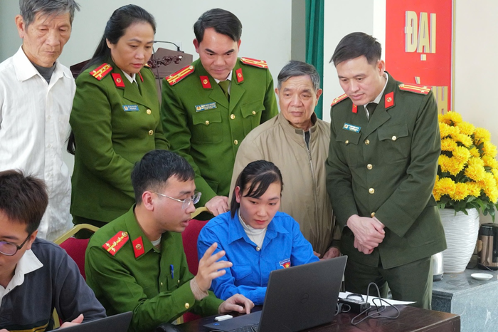 "Bình dân học vụ số" và các giải pháp triển khai hiệu quả